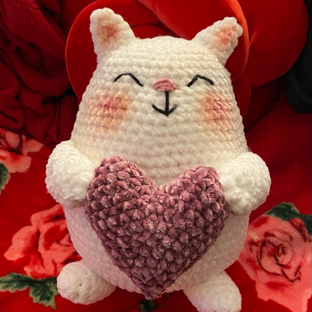 Crochet Love cat, chunky
